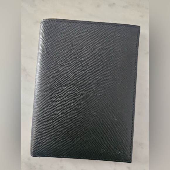 PRADA Saffiano Men’s Bifold Wallet - Picture 1 of 8